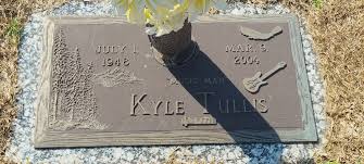 Kyle Tullis (1948-2004)