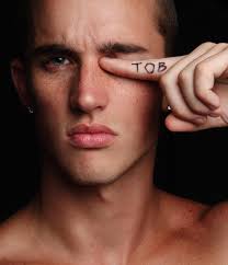 ARound by Alejandro Ramirez