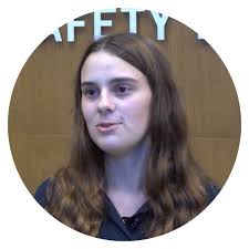 HERO IN ACTION 💙 When a frantic wife called 911 to report her husband was  unconscious, dispatcher Eden Dunn became her lifeline in those critical  moments. The man went into cardiac arrest