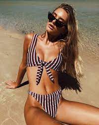 48 Flattering Bikini Beach Poses To Try This Spring Sharp Aspirant Flattering Bikini Bikinis Cute High Waisted Bikinis