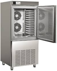 We (a small cafe in northern california) are looking to buy a blast chiller and would welcome any recommendations or information about them. Blast Chiller Freezer 42 25 Kgs Air Cooled