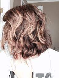 Bubble Wand Curls On Short Hair Loving The Bubble Wand Only Takes 5 Minutes Just Curl The Top Lay How To Curl Short Hair Short Hair Styles Wavy Beach Hair