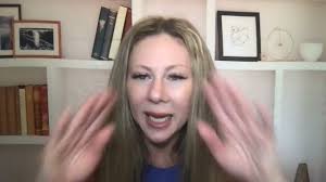 Overcoming Addiction & Post-Traumatic Growth with Jeannine Coulter, Host of  Chasing Heroine