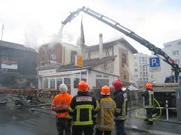 Es handelt sich um j.m und seine beiden kinder. Chur Brand Zerstort Gebaude An Der Kasernenstrasse