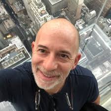 Daniel Hodak (@dannyhodak)