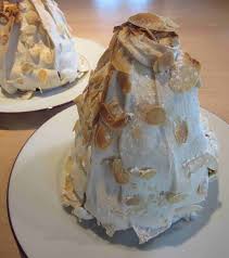 Brioche Polonaise Garnie De Fruits Confits Creme Patissiere Meringue Italienne Gateau Polonais Gateau D Anniversaire Vegan Recettes De Patisserie