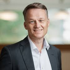 raiffeisenbankglarnerland #neuausrichtung #modernisierung #kundenservice  #banking