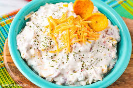 1 packet of hidden valley original ranch salad dressing and seasoning mix · 16 ounces of sour cream · 1 10 oz can of rotel (or any canned tomatoes . Fiesta Ranch Dip Recipe Copycat Fiesta Ranch Dip