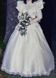 Pin By Homer Simpson On Dress Wedding Dress Size 10 Wedding Dresses Wedding Gowns Vintage