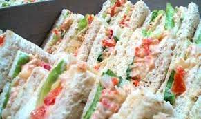 1 tin tuna chunk 'in olive oil' atau 'in sunflower oil' (pilih jenama ayam brand untuk dapatkan tuna yang berkualiti). Resepi Keropok Lekor Asli Dari Terengganu Benar Benar Original Dari Dapur Kak Tie Di 2020 Roti Lapis Telur Sandwich
