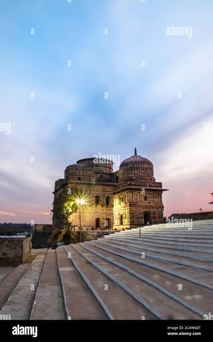 Orchha betwa river hi-res stock photography and images - Alamy