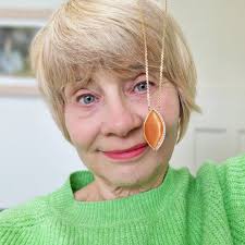 Avoid frumpiness with the right accessories