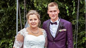 View latest posts and stories by @sarafina_wollny sarafina wollny in instagram. Die Wollnys Die Ersten Bilder Von Sarafinas Und Peters Hochzeit