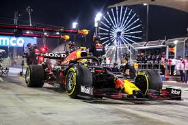 F1 driver @redbullracing productos oficiales sergio pérez bit.ly/39kpdji. Formel 1 Perez Reanimiert Red Bull Auto Selbst Flott Gemacht