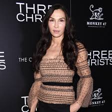 She wearing to be a shoe of size 11 (us) and size of 4 (us) dress. Famke Janssen Wiki 2021 Net Worth Height Weight Relationship Full Biography Pop Slider