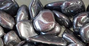 A Silver And Metallic Looking Stone Hematite Is Known For Its Grounding And Balancing Energy It In Crystals And Gemstones Hematite Meaning Ammonite