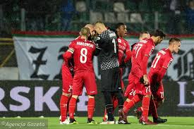 Zagłębie sosnowiec (offiziell zagłębie sosnowiec sportowa spółka akcyjna) ist ein polnischer sportverein aus der südpolnischen industriestadt sosnowiec, der beliebteste fußballverein im zagłębie dąbrowskie (dombrowaer kohlebecken), nach dem er benannt ist.die traditionsfarben sind rot, grün und weiß. Collectables Kieliszki Zaglebie Sosnowiec Shot Glasses Utit Vn