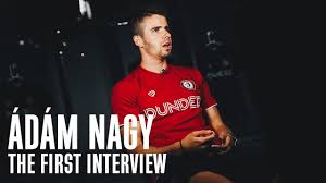 Okos gyerek, ő tudja mit csinál. Bristol City 2019 20 Bristol Sport Vendeg Uj Nagy Adam Foci Mez S Es