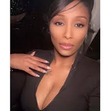 What hotel is near the port?