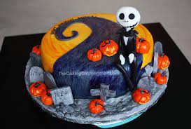 Woven placemats, glass mini vases, diamond scatters, artificial flower bouquets, and other table decorations. Nightmare Before Christmas Cake Visit My Blog At Www Thec Flickr