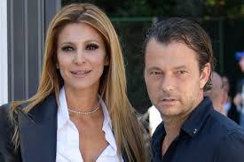 Il sito web ufficiale di omar pedrini, il rocker, cantautore e presentatore italiano ex chitarrista, paroliere e cantante dei timoria. Adriana Volpe L Ex Marito Sulla Separazione Le Parole