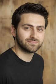 Celebrity Family Feud" Ray Romano vs. Brad Garrett and Fall Out Boy vs.  Weezer (TV Episode 2020)