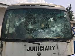 Witness: I took €232,000 ransom to Evans' gang