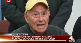 Los Angeles Schools Closed After Receiving Threat (VIDEO)