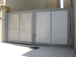 Wooden driveway gates available in many sizes and styles to buy online today. Automatic Gates Driveway Gates Eds