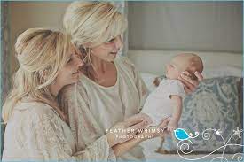 Newborn Photography Ideas Three Generation Portrait Grandma Mom And Daughter There Are Many Great Newbo Newborn Photography Newborn Photoshoot Newborn
