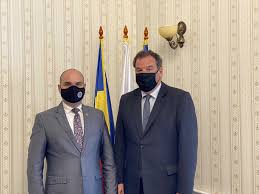 Haosul organizarii referendumului pentru redefinirea familiei ii sperie pe presedintii sectiilor de votare din timis, dar si din tara. Wbhgja3dvqcs4m