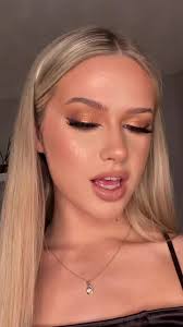 Natasha Mcnamee's Instagram, Twitter & Facebook