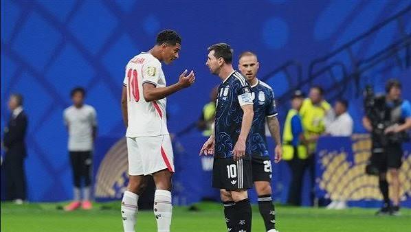 لم يستحق الضجة.. بيلينجهام يكشف كواليس حديثه مع ميسي في مباراة الأرجنتين  وإنجلترا