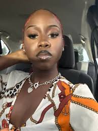 Looking for someone to fix a closure and face frame