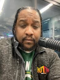 Tory Lowe's Instagram, Twitter & Facebook