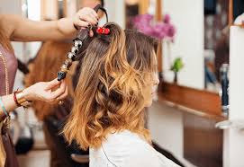 Curling tongs can give you relaxed beach waves or big bouncy hollywood curls. The Best Curling Wand On Amazon Purewow