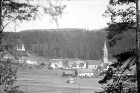 Im süden deutschlands nahe der schweizer grenze ist das tagungshotel mit restaurant ein willkommener anlaufpunkt für unternehmen, familien, busreisende, fahrradtouren und wanderer. Kirchen Hausen Blick Aus Dem Wald Auf Kirchen Hausen Detailseite Leo Bw