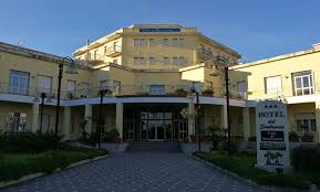 Where is hotel la casa del pellegrino located? Siracusa Casa Del Pellegrino Gli Ex Dipendenti Schiacciati Da Gruppi Di Potere Siracusaoggi It
