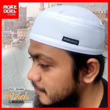 Mens Kufi Prayer Hat Rosyad Black and Misbah White