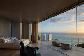 The mansion had some minor damages from tony and rhodey's fight. Razor House Alicia Keys Kauft Tony Starks Anwesen Aus Dem Iron Man Film Mr Goodlife