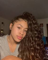 Pinterest Yagurlfaith Light Skin Girls Curly Hair Videos Curly Girl Hairstyles