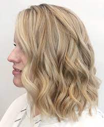 35 Best Medium Length Hairstyles For Thick Hair In 2021 Blonde Wavy Hair Haircut For Thick Hair Thick Hair Styles