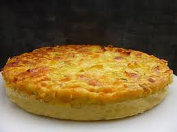 Petites Quiches Aux Pommes De Terre Courgettes Lardons Passionnement Gourmande Courgette Lardon Alimentation Recettes De Cuisine