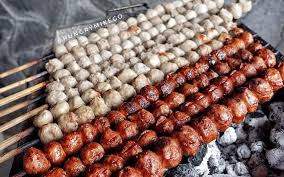 Bakar bakso di atas bara api hingga harum dan kecokelatan. 5 Resep Bakso Bakar Terlezat Bumbunya Harum Menggugah Selera