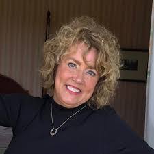 Suzanne Graff's Instagram, Twitter & Facebook