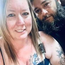 Which coffee chain is better, Starbucks or Dunkin?