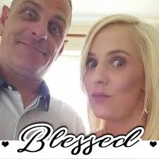 Hi I am new to this how to I play and pay ect x