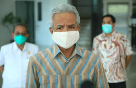 Gubernur jawa tengah ganjar pranowo tidak menampik bahwa berbagai kebijakan yang telah dikeluarkan pemerintah. Bukan Psbb Ganjar Sarankan Kota Semarang Terapkan Jogo Tonggo Borobudurnews