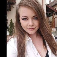 Elena Schuster's Instagram, Twitter & Facebook