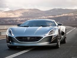 Résultat de recherche d'images pour "formula e safety car rimac"